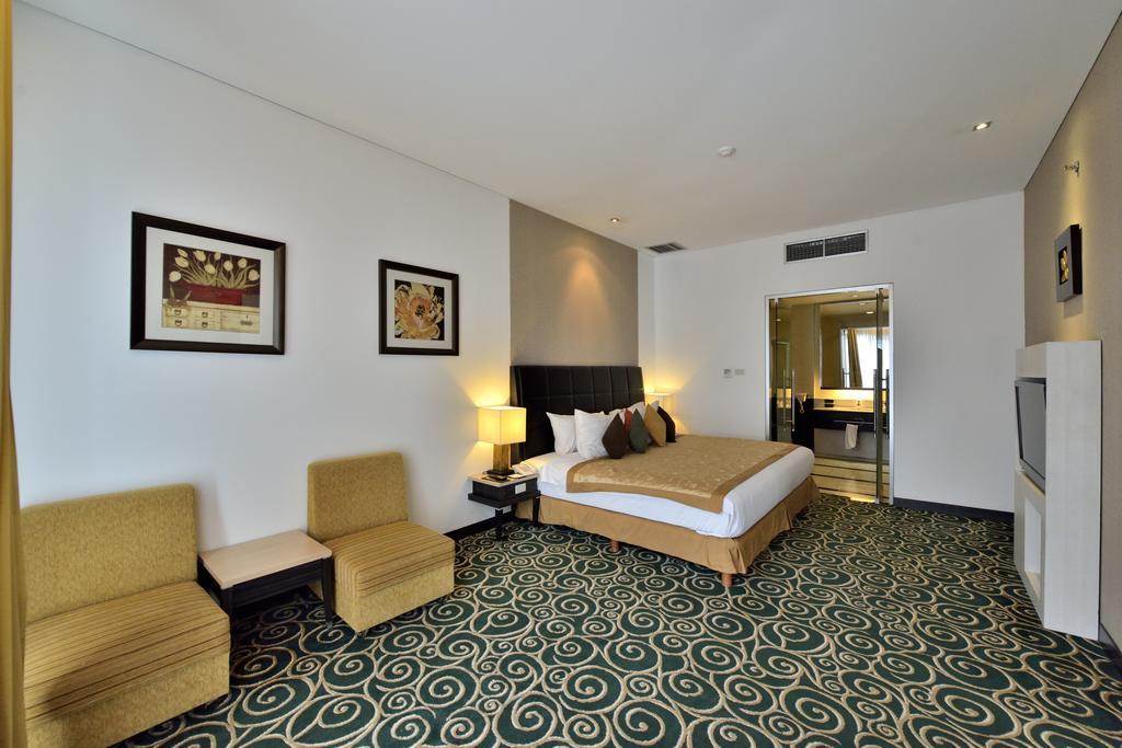 Golden Flower By Kagum Hotels Bandung Exterior foto