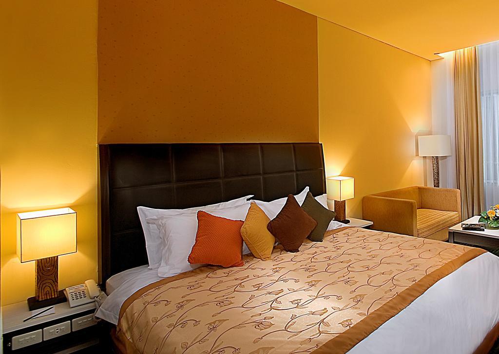 Golden Flower By Kagum Hotels Bandung Exterior foto