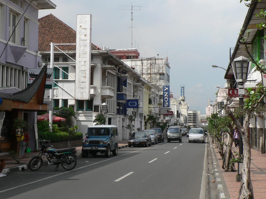 Golden Flower By Kagum Hotels Bandung Exterior foto