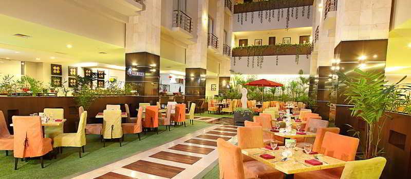 Golden Flower By Kagum Hotels Bandung Exterior foto